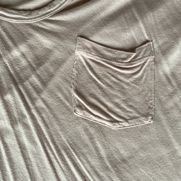 Light pink pocket tee - Picture 3 of 3